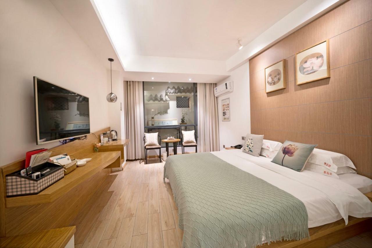 Ancient Street No.5 Youth Chic Hotel หวู่ยี่ฉาน ภายนอก รูปภาพ