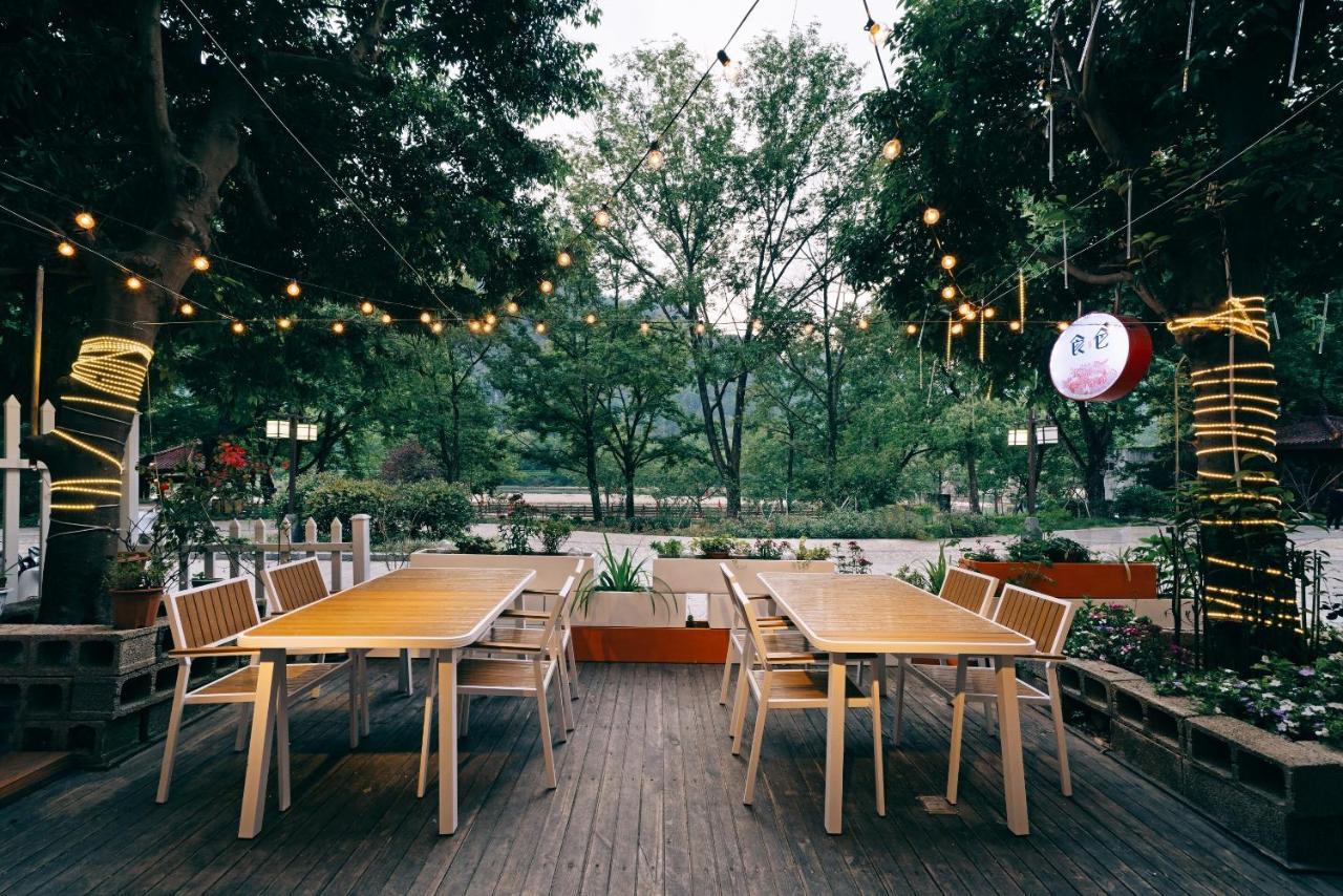 Ancient Street No.5 Youth Chic Hotel หวู่ยี่ฉาน ภายนอก รูปภาพ
