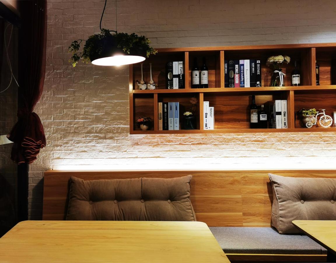 Ancient Street No.5 Youth Chic Hotel หวู่ยี่ฉาน ภายนอก รูปภาพ